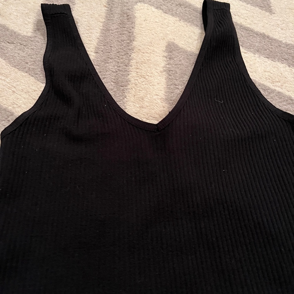 Black ribbed tank top